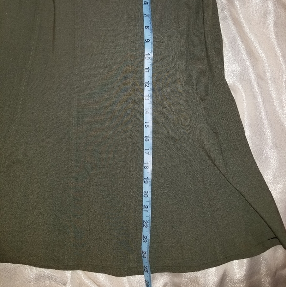 Amanda Smith Olive Green Skirt - Picture 8 of 8